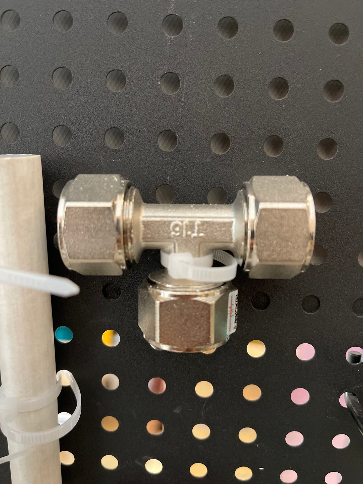 PVC төмөр тройник ф15