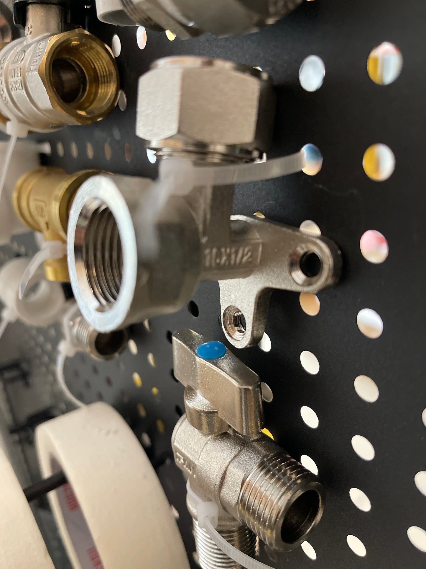 PVC төмөр чихтэй булан ф15