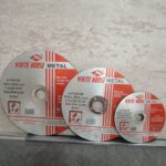 Төмрийн ир морьтой