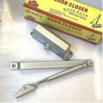 Хаалганы дээд талын татуурга